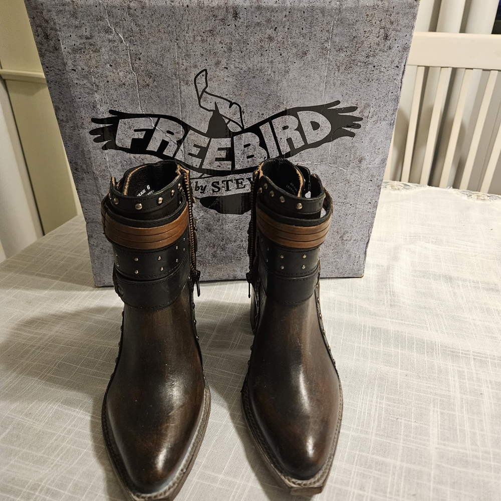 Freebird Julius Women's Brown Leather Boots Regular 235. BRAND NEW Eith Box
